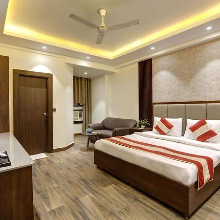 Hotel Kashish Plaza - 5 Mins From Metro Station Delhi  Bagian luar foto