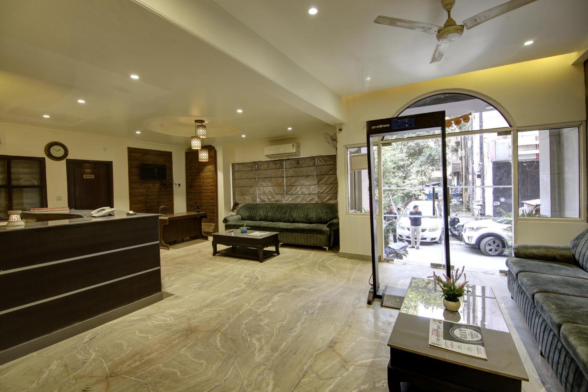 Hotel Kashish Plaza - 5 Mins From Metro Station Delhi  Bagian luar foto
